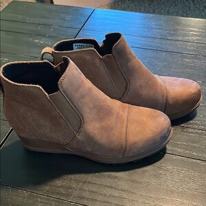 Sorel Brown Ankle Booties for Stylish Comfort